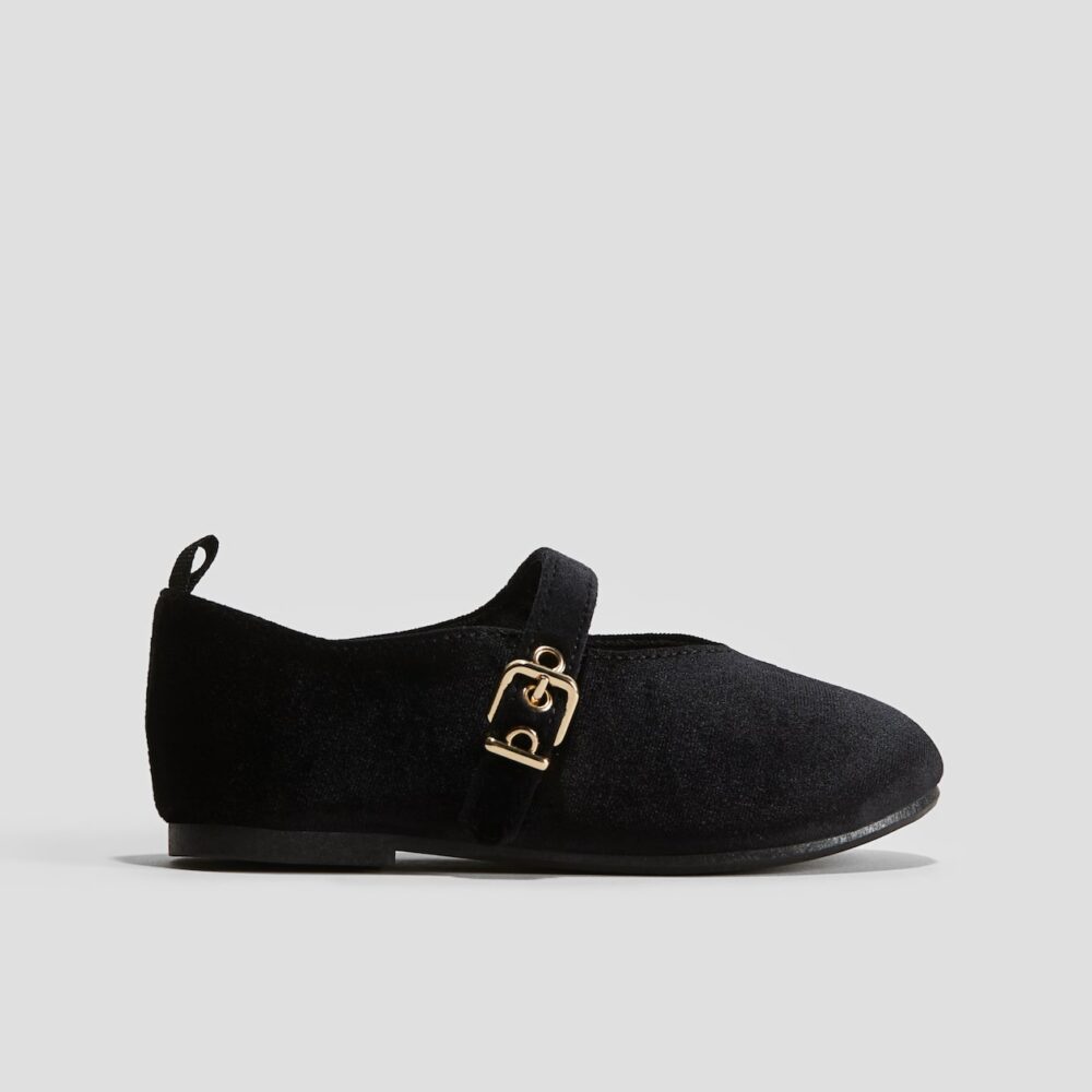 IMG_4448 H&M Girls Black Velvet Mary Jane Shoes Size 31 | City Nest Kids