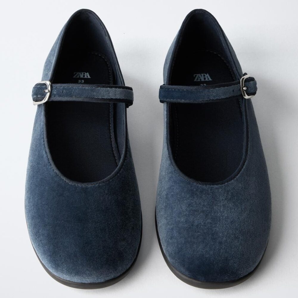 IMG_7686 Zara Girls Navy Velvet Mary Jane Shoes Size 35 | City Nest Kids