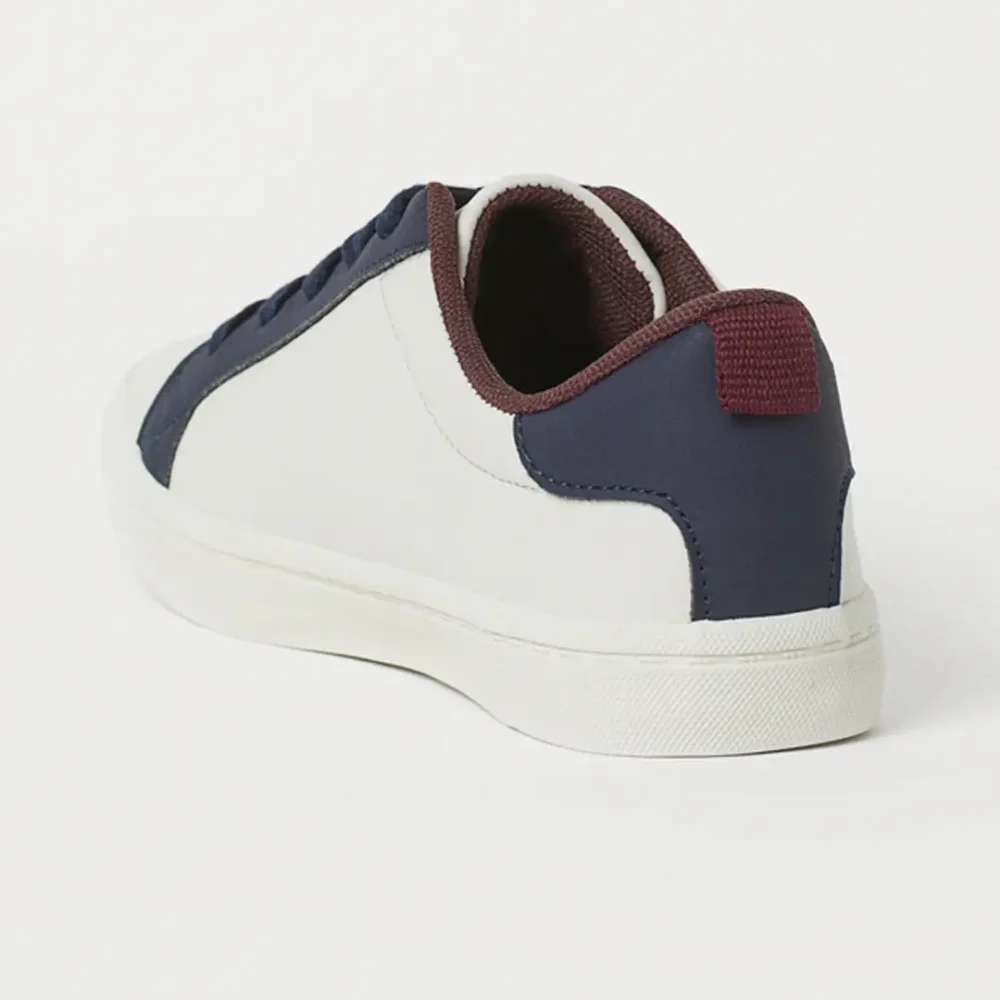 H&M Boys White and Navy Letter Sneakers Size 28 | City Nest Kids